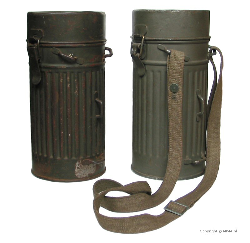 WH Gasmaskendose mit Beriemung Gasmask Can with Straps Top Repro WKII WW2